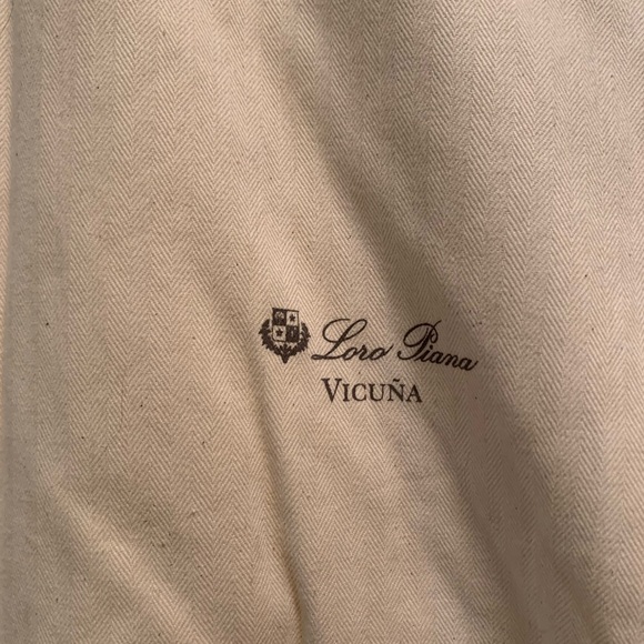 LORO PIANA GARMENT cover - Picture 3 of 12